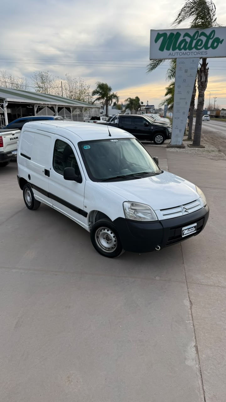 CITROEN - BERLINGO   1.4     FURGON     GNC  - MANUAL  - 2013